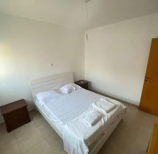 Marios & Chris Construction 71 *