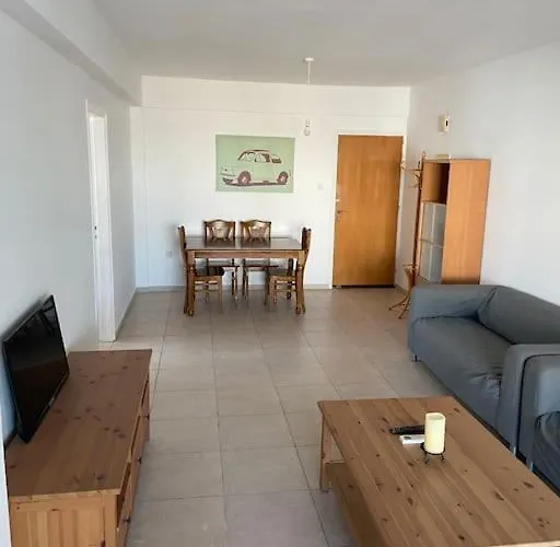 Marios & Chris Construction 71 Апартаменты *